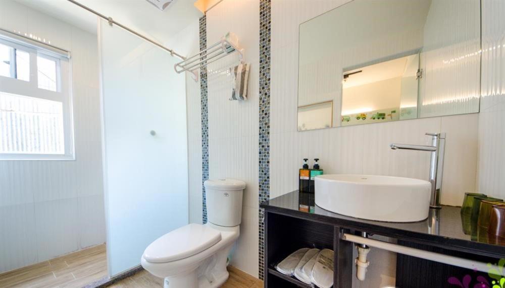 小黑琵416輕旅 Little Happy Hostel Tainan Extérieur photo