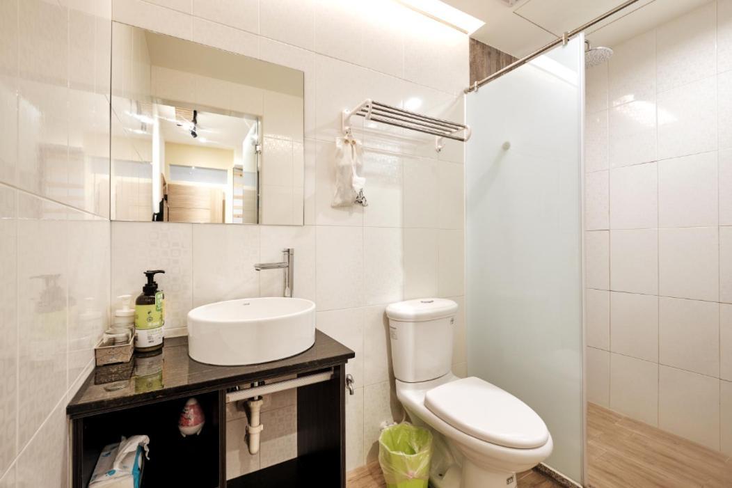 小黑琵416輕旅 Little Happy Hostel Tainan Extérieur photo