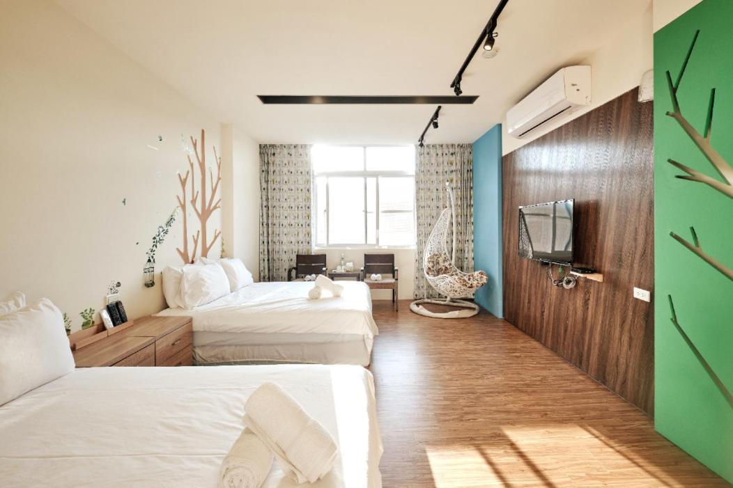 小黑琵416輕旅 Little Happy Hostel Tainan Extérieur photo
