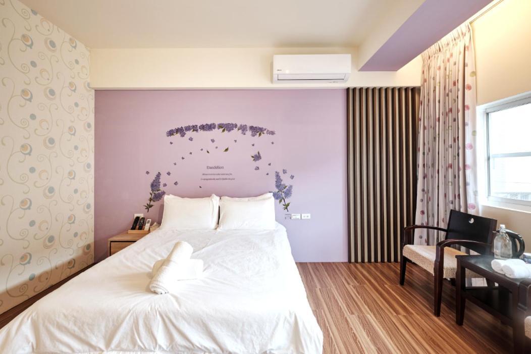 小黑琵416輕旅 Little Happy Hostel Tainan Extérieur photo
