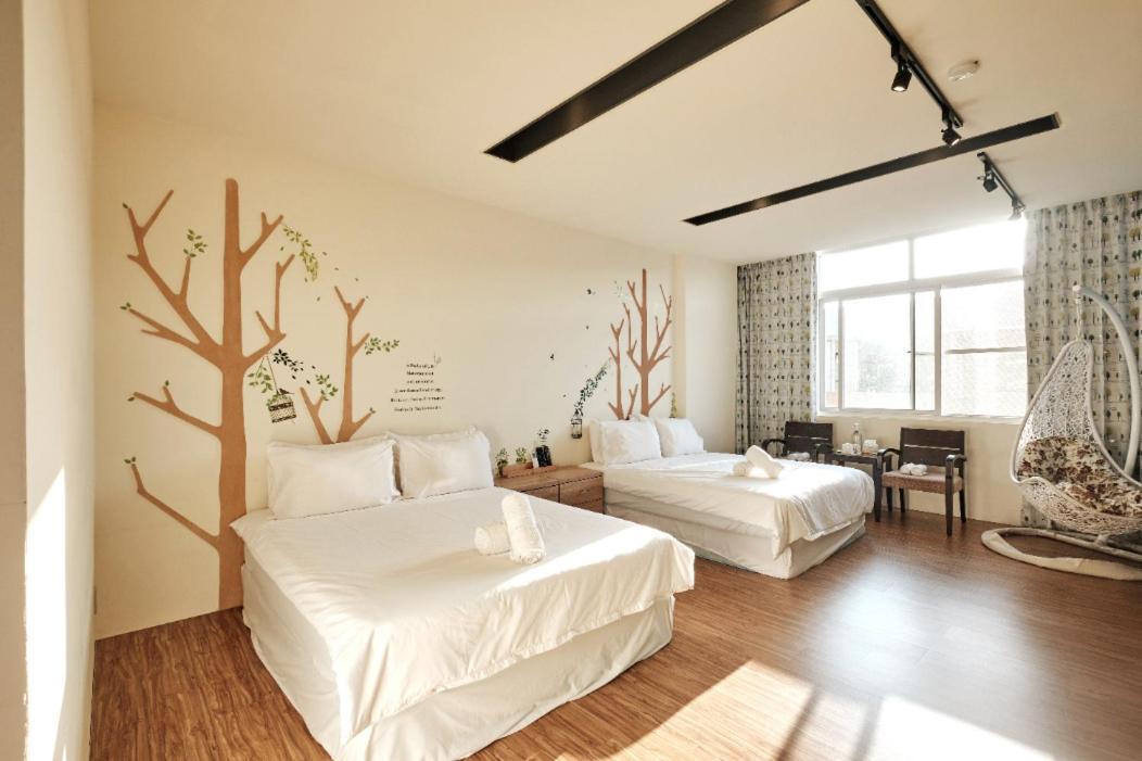 小黑琵416輕旅 Little Happy Hostel Tainan Extérieur photo