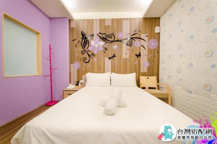 小黑琵416輕旅 Little Happy Hostel Tainan Extérieur photo